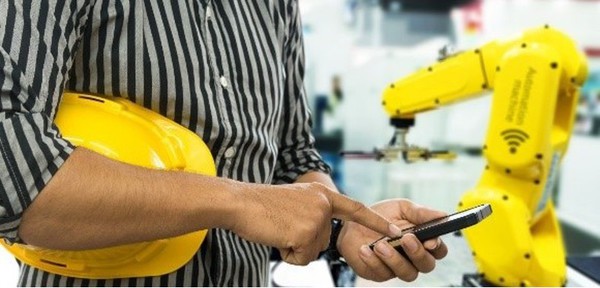 圖1 : 在5G頻率下，人體的存在對行動動設備的性能有很大的影響。