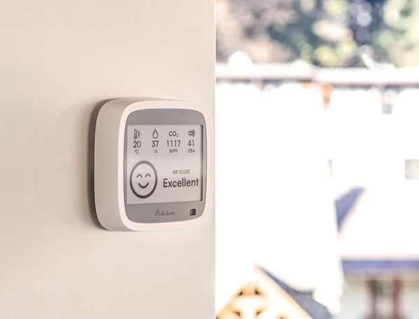 圖一 : AirSuite Glance採用一系列感測器來監(jiān)測二氧化碳、VOC、溫度和濕度。