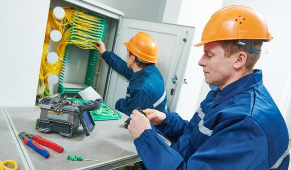 圖一 : 通道與照明共存是工程落地的關鍵。